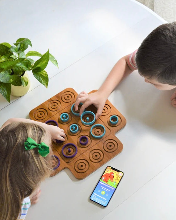 Screen-free play and learning with Pinna